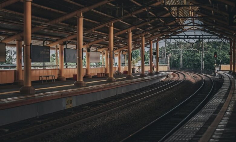 professional online hub 2225768880